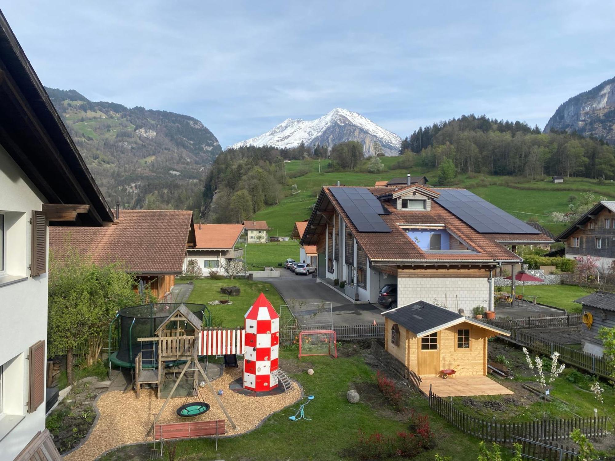 Spring Inn Apartments Meiringen Exterior photo